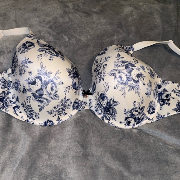 Victoria's Secret Other - Beautiful Body by Victoria bra. 38 DDD